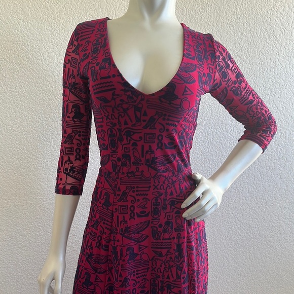 NWT BlackMilk Hieroglyphics Jewel 3/4 Sleeve Maxi Dress - Picture 6 of 12